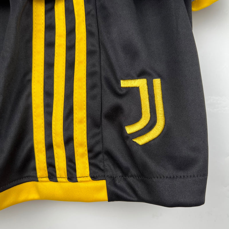 Kit Infantil Juventus 23/24