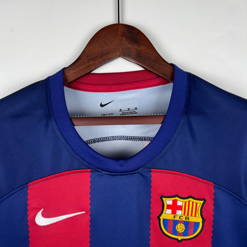 Camisa Barcelona 23/24 // Feminina